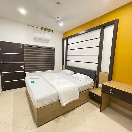 Pmr Grandays Hotel Malappuram Exterior foto